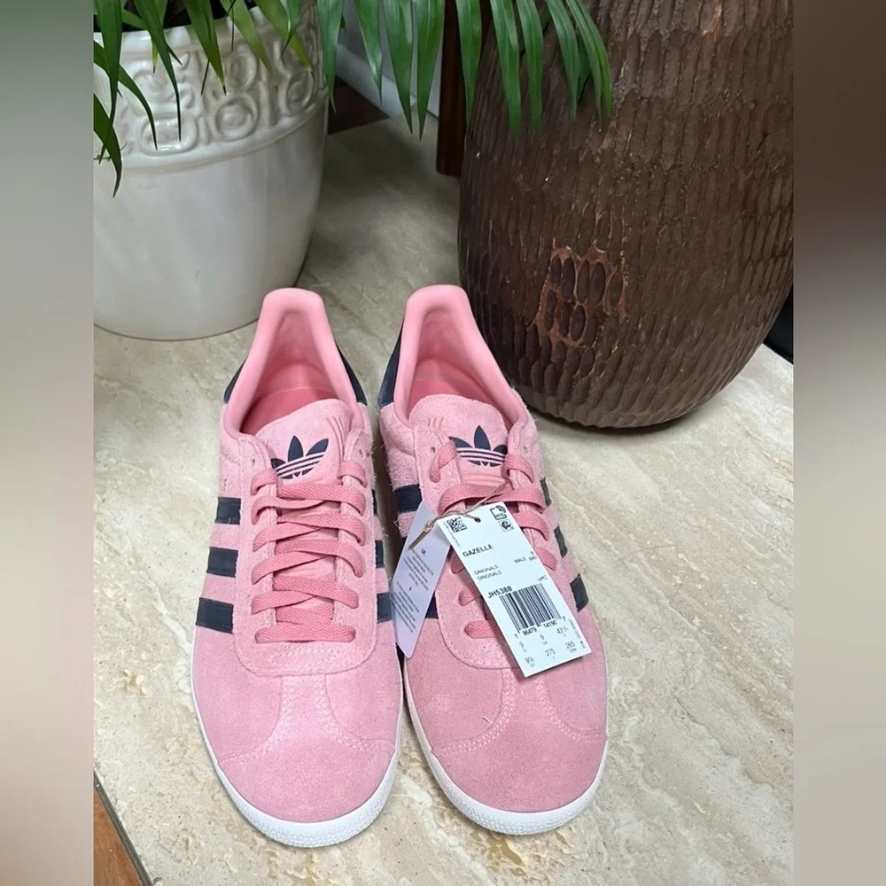 NWT Adidas Men's Gazelle Sneakers - Picture 12 of 16